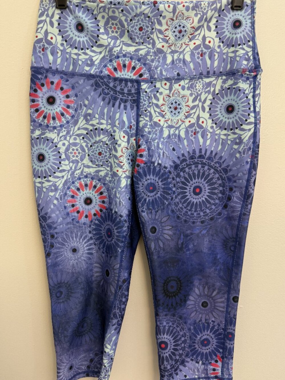 Brisas Debbie‎ Dannheiser 18" Capri Womens Medium Purple Print Athlesiure